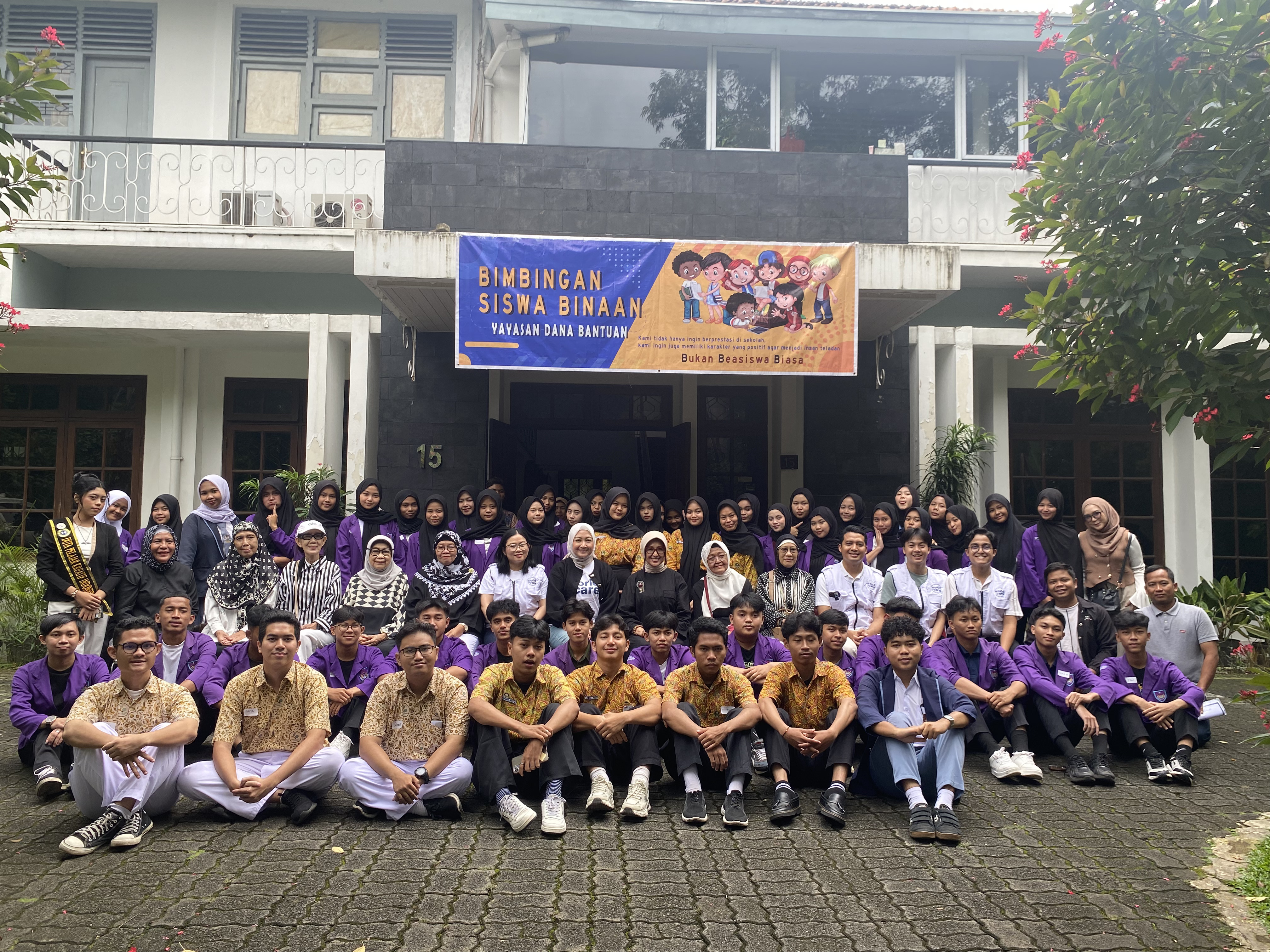 Sesi bimbingan siswa binaan YDB