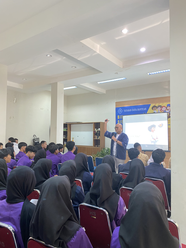 Sesi bimbingan siswa binaan YDB